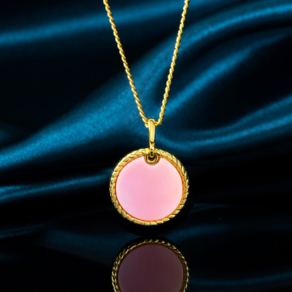 Natural Queen Conch Round Vintage Choker | French Style