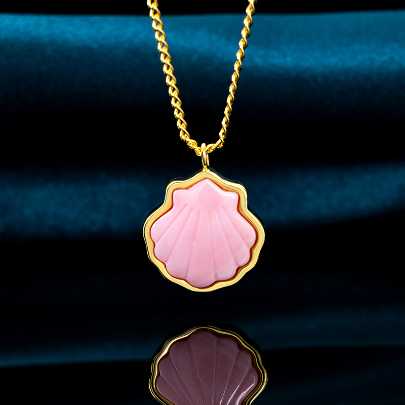 Sweet Shell Queen Conch Necklace | Unique & Feminine