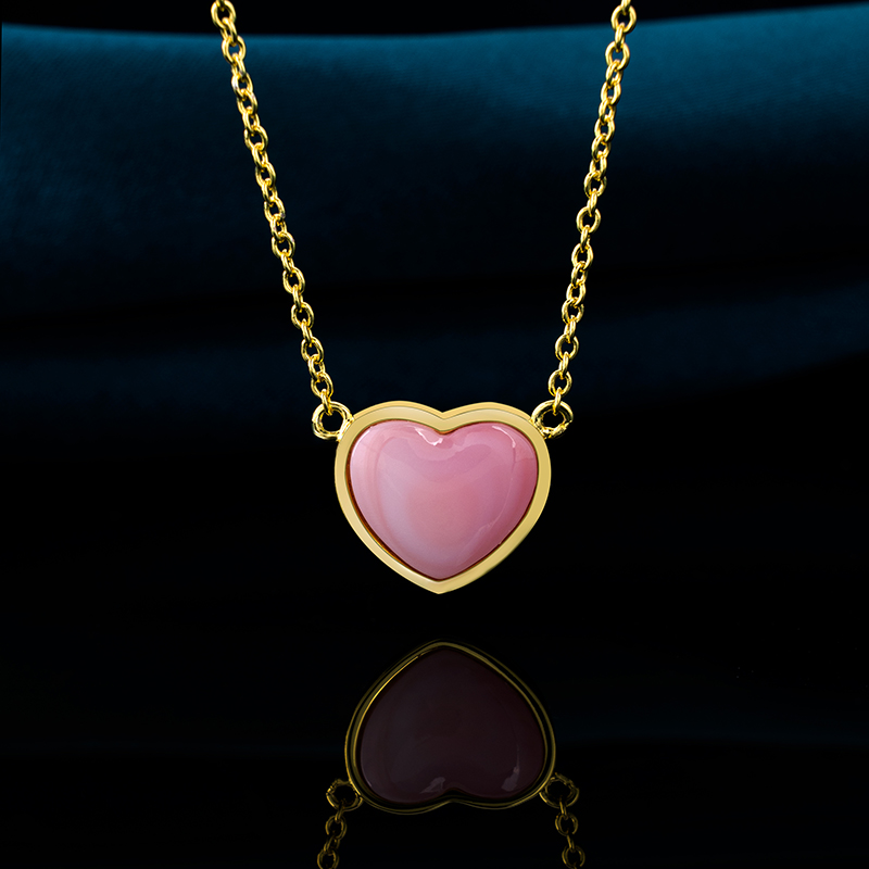 Mini Heart Queen Conch Choker | 18K Gold Plated