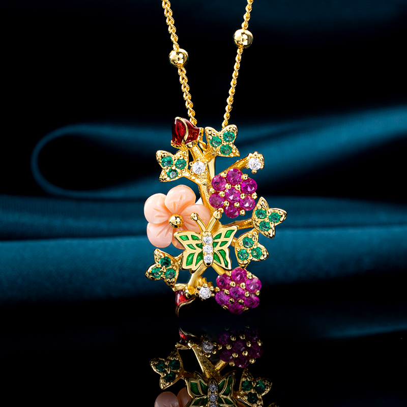 Carved Queen Conch Necklace: Blossom & Leaf Motif | Unique Artisan