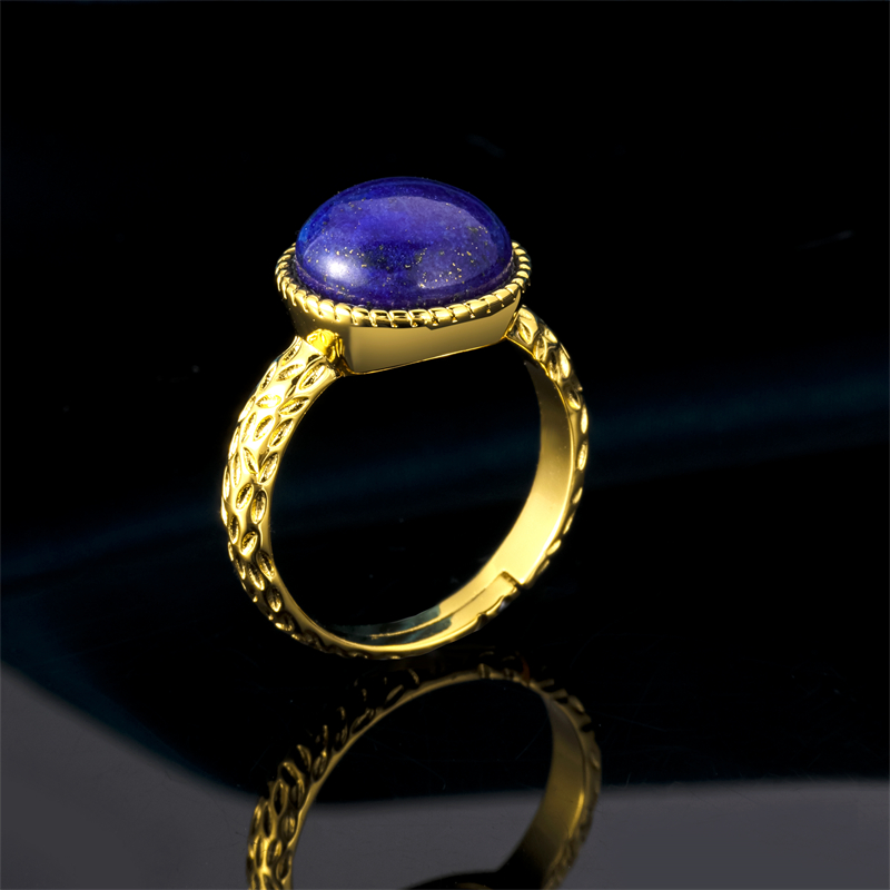 Adjustable Lapis Hammered Ring – Raw Beauty for the Unconventional Queen