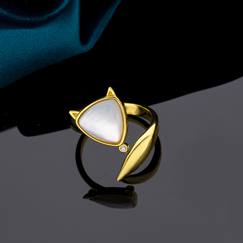 3D White Fox Charm Ring