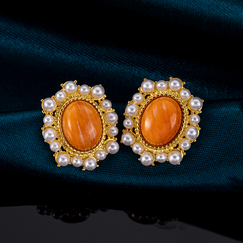 Natural Spiny Oyster Ear Studs – French Vintage Style Shell Jewelry,  Luxury Earrings