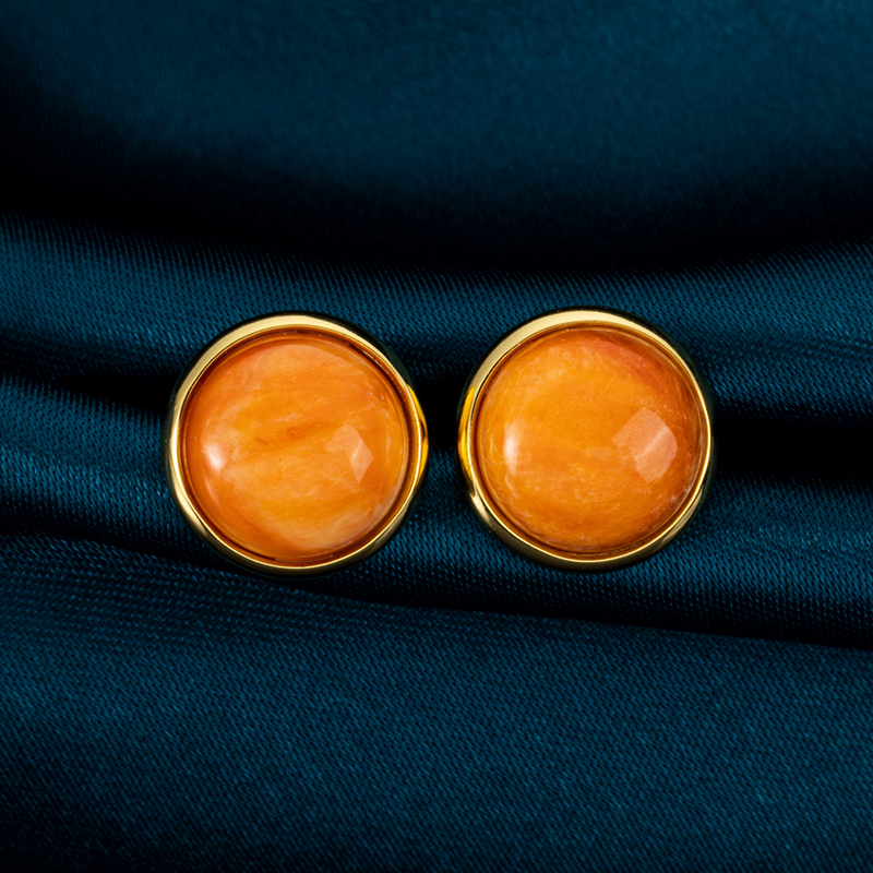 Minimalist Spiny Oyster Studs – Natural Shell Earrings, Clean-Lined Boho Jewelry