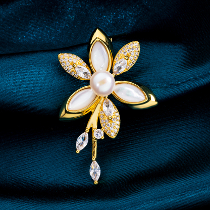 European Style Mother-of-Pearl Flower Pin