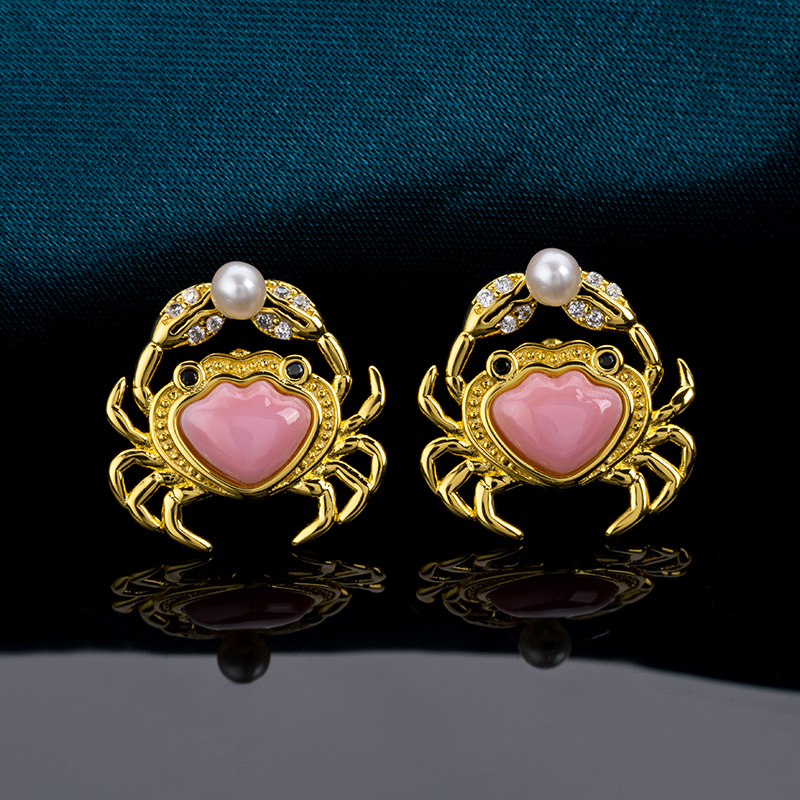 Chic Queen Conch Crab Stud Earrings