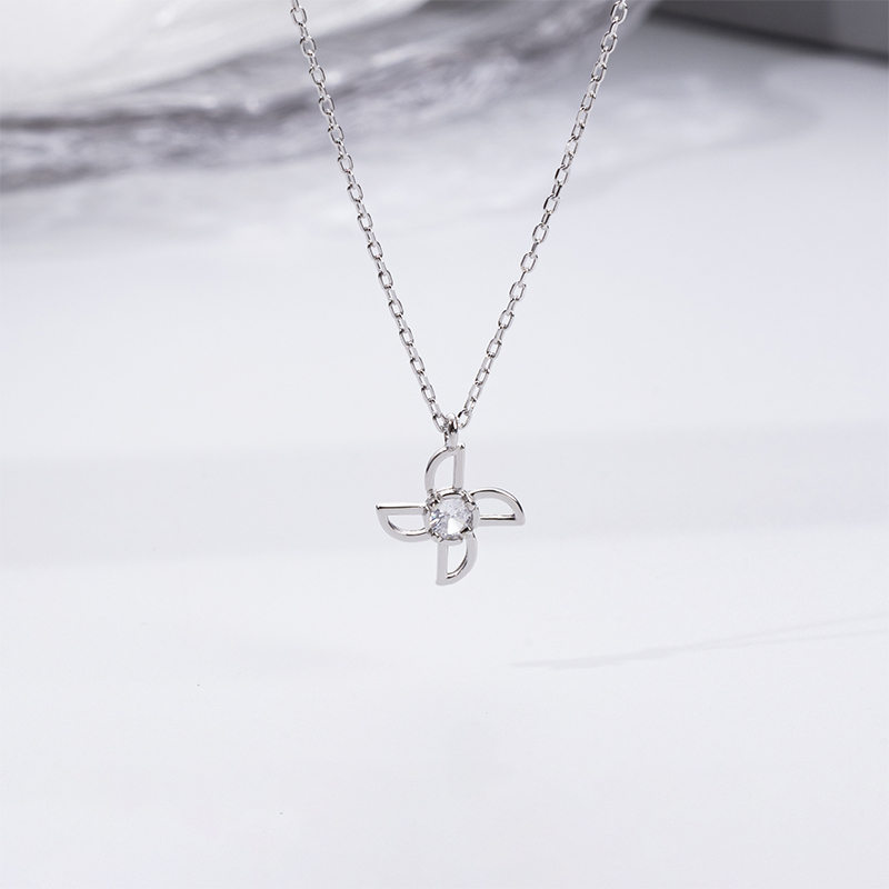 Charming Pinwheel Necklace - Boho Delicate Jewelry