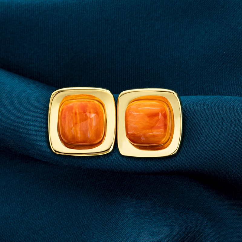 Natural Spiny Oyster Shell Square Stud Earrings – Minimalist Luxury & Bold Simplicity