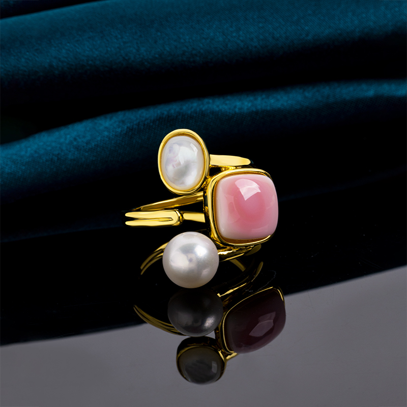 Square Conch Ring - Bold Queen Shell Statement Jewelry