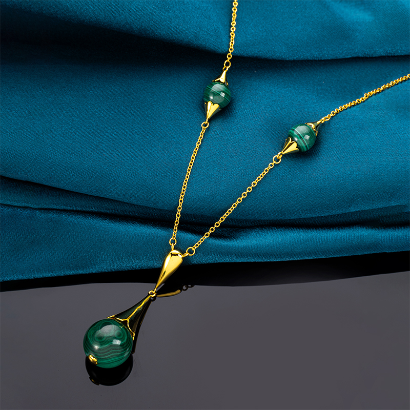 Natural Malachite Necklace – Luxe Boho Elegance
