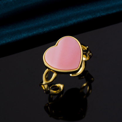 Natural Queen Conch Pink Heart Ring 