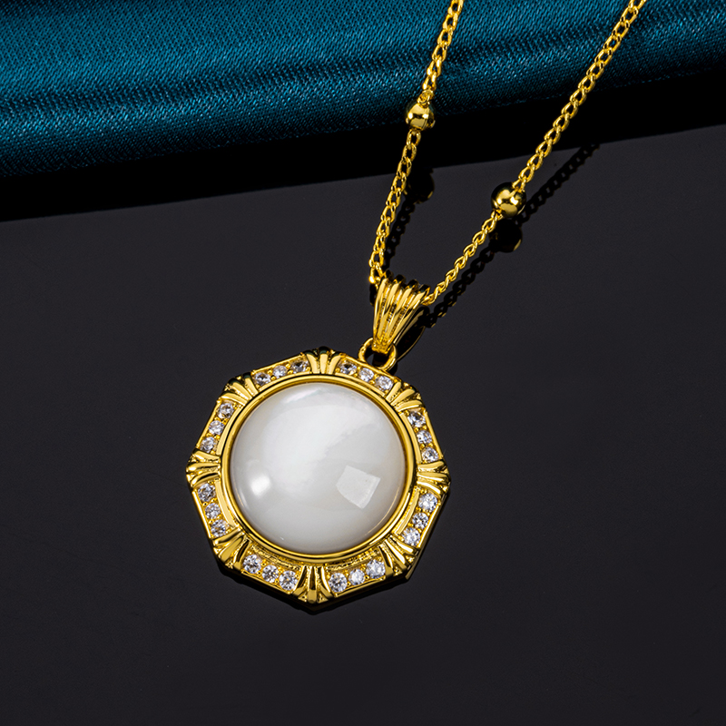 Dazzling Natural MOP Diamond Pendant Necklace