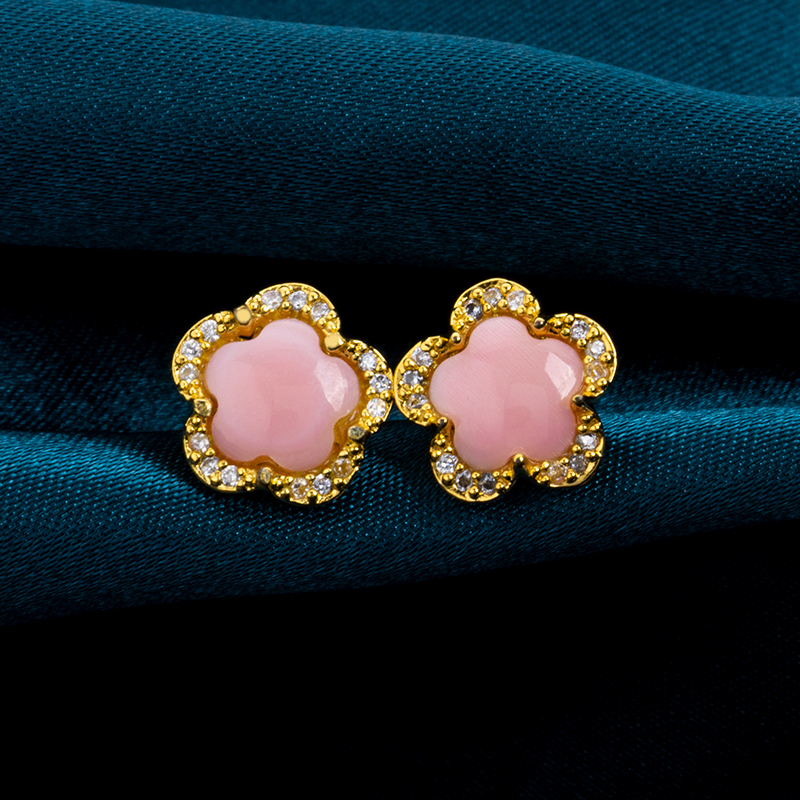 Natural Pink Queen Conch Blossom Stud Earrings