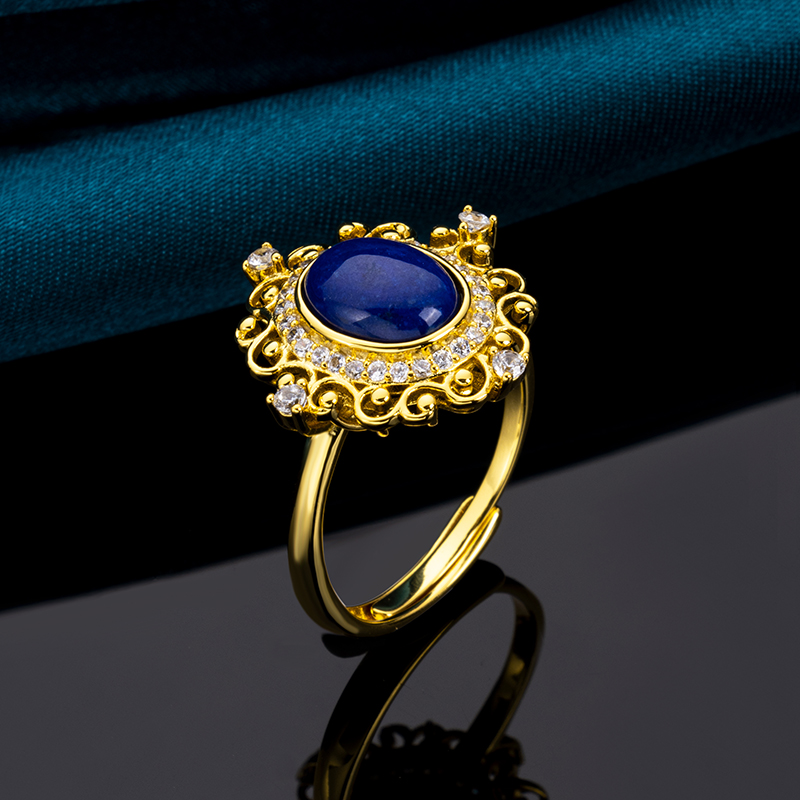 French Vintage Court-Style Lapis Ring