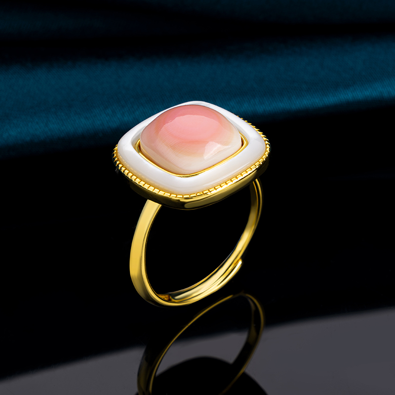 Sugar Loaf Queen Conch Adjustable Open Ring