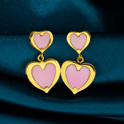 Sweet Interlocking Hearts Conch Studs