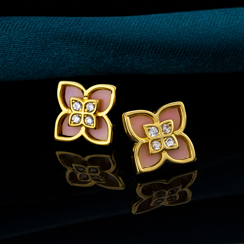 Dainty Queen Conch Clover Earrings: Pink Lucky Studs