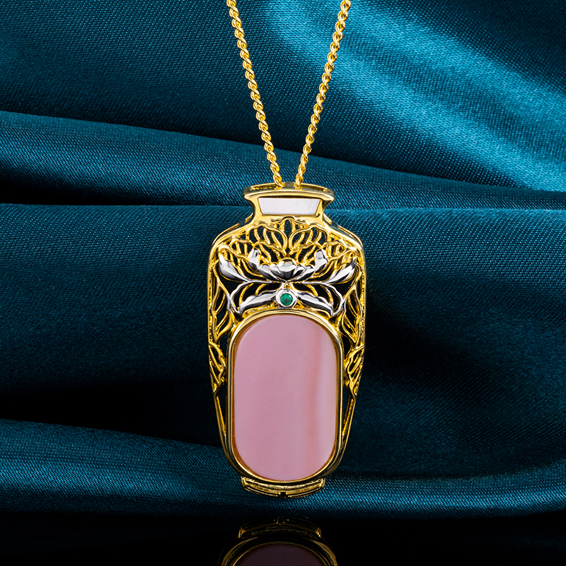 Natural Queen Conch Vase Necklace - Unique Fashion Pendant
