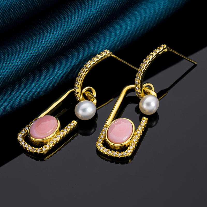 Natural Conch Shell & Pearl Geometric Drop Earrings