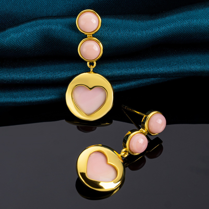 Delicate Heart Queen Conch & Pink Tassel Drop Earrings