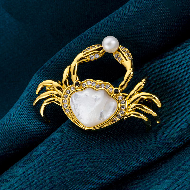 Cute Crab MOP Brooch - Fashionable & Chic