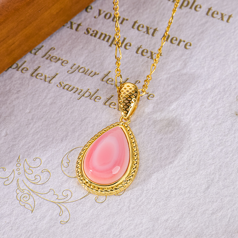 Vintage Palace Style Luxury Noble Queen Conch Shell Teardrop Dangle Earrings