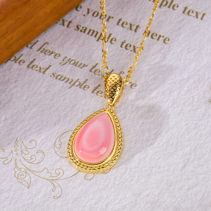 Vintage Palace Style Luxury Noble Queen Conch Shell Teardrop Dangle Earrings