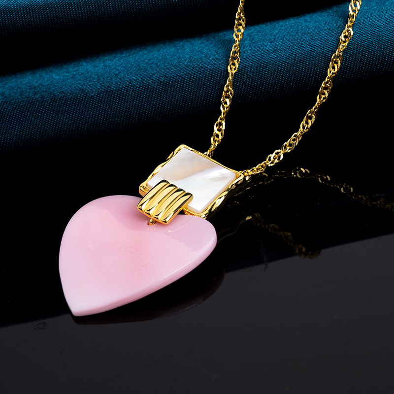 Pink Conch Love Necklace - Beachy Peach Charm, Effortless Sweet