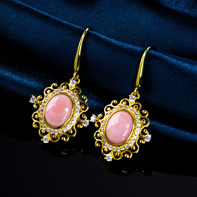 French Chic Queen Conch Drop Earrings | Gold Plated, Lace Design