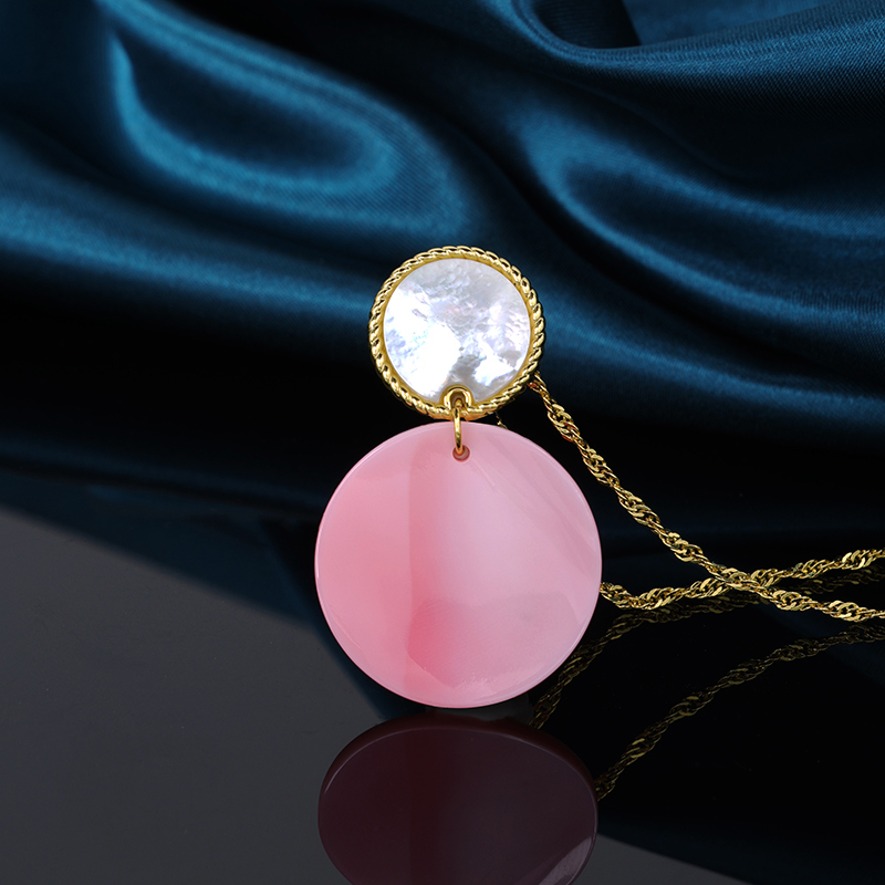 Round Natural Queen Conch Necklace | Island Holiday Style