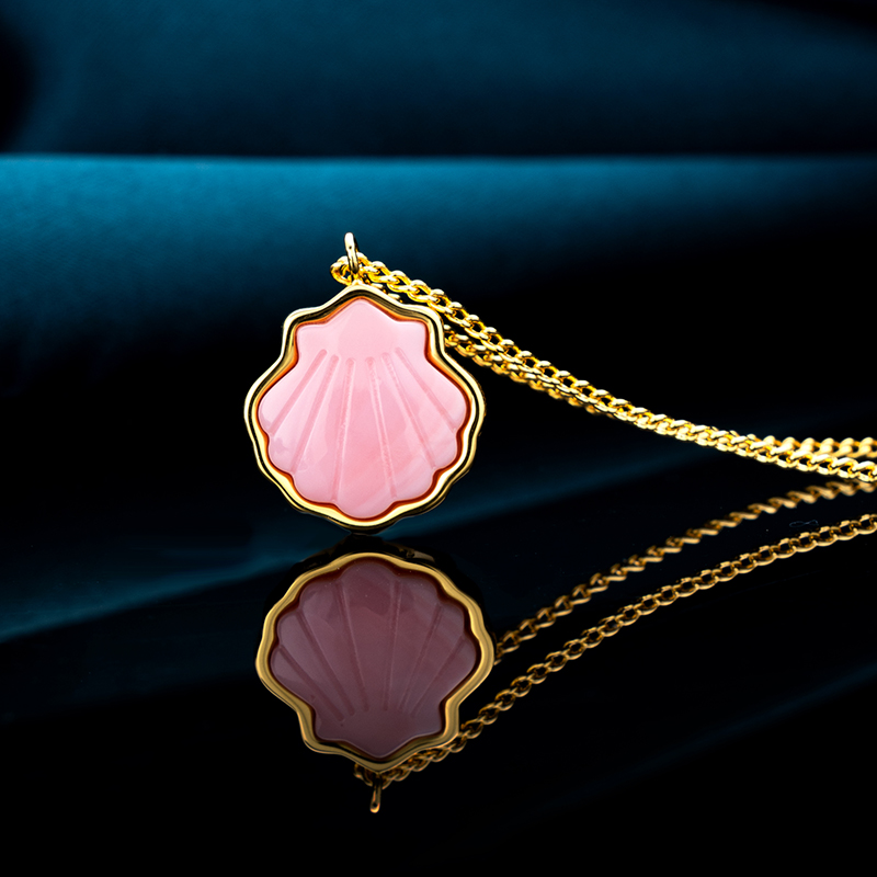 Sweet Shell Queen Conch Necklace | Unique & Feminine