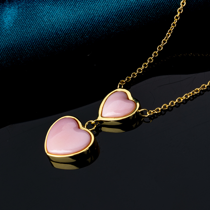 Natural Queen Conch Heart Pendant | Chic Double Hearts Collarbone Necklace