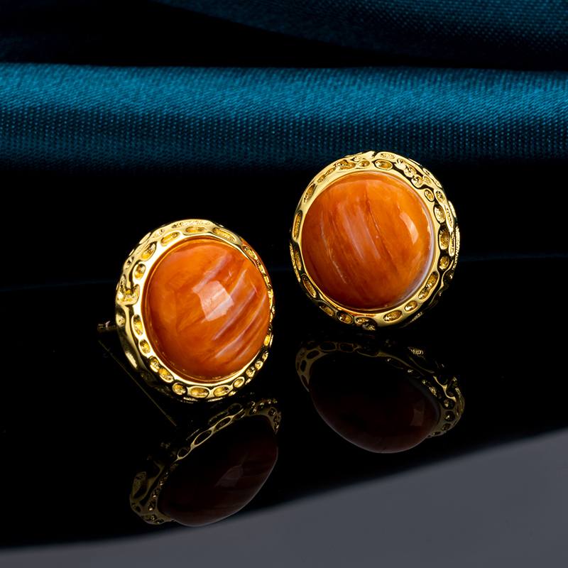Round Hammered Spiny Oyster Earrings – Textured Shell Studs