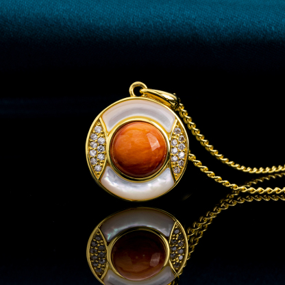 Natural Spiny Oyster Collarbone Necklace – Round Shell Pendant, Boho Beach Jewelry