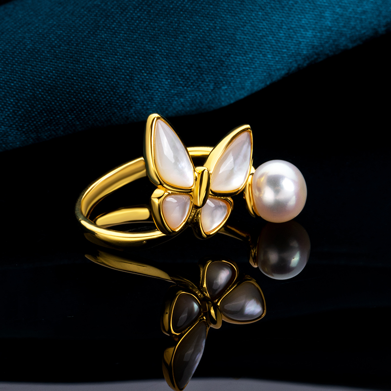 Butterfly Design White Mother-of-Pearl Ring