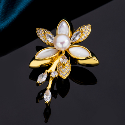 European Style Mother-of-Pearl Flower Pin