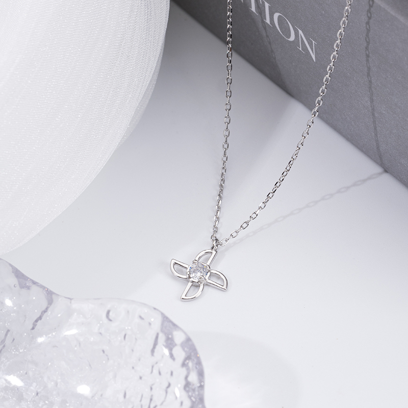 Charming Pinwheel Necklace - Boho Delicate Jewelry