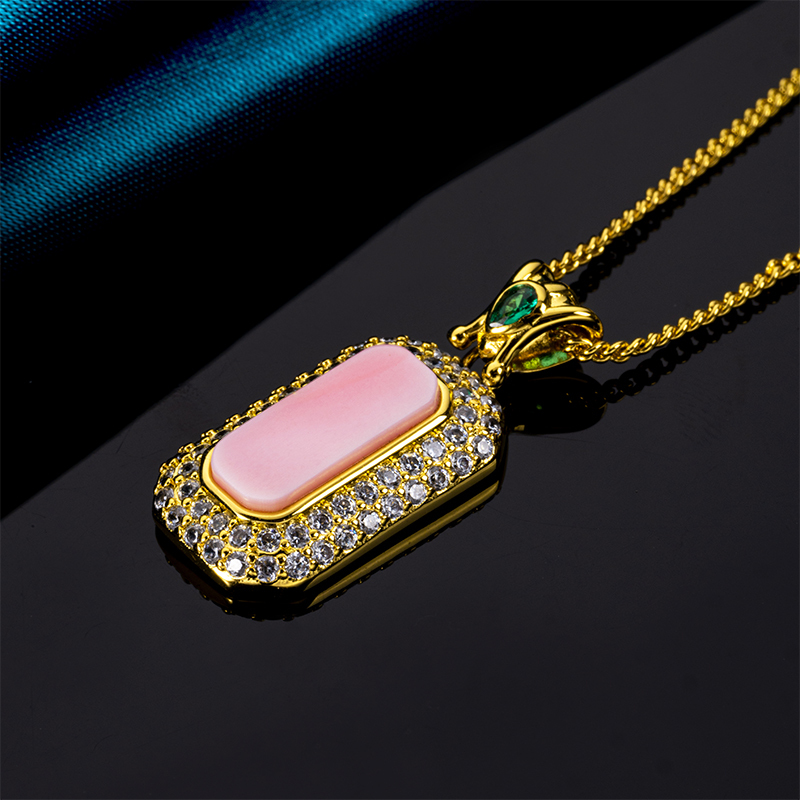 Natural Queen Conch Square Pendant - French Classic