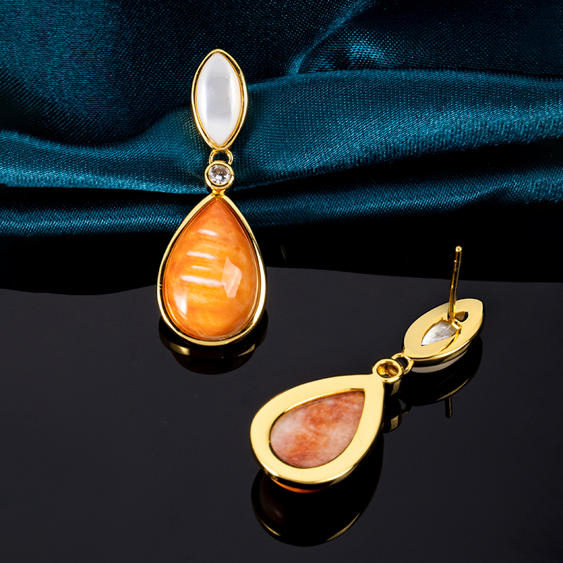 Vintage Elegance Spiny Oyster Teardrop Earrings