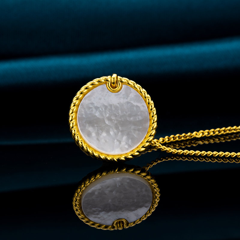 Minimalist Round MOP Necklace