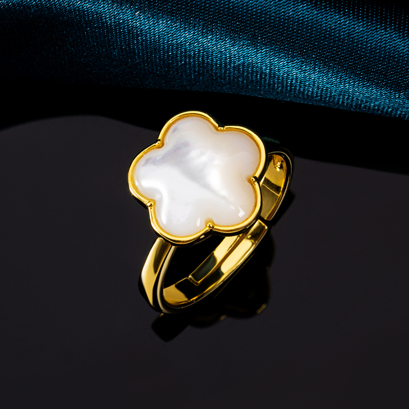 Iridescent White MOP Blossom Ring Vintage