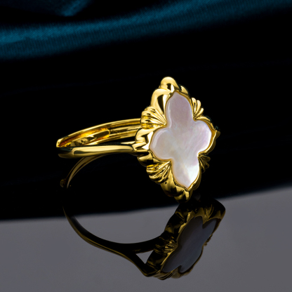 Mother of Pearl Clover Ring | French Vintage