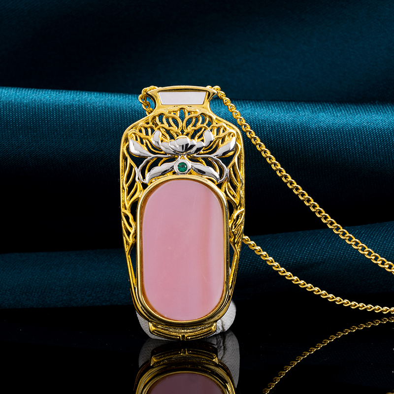 Natural Queen Conch Vase Necklace - Unique Fashion Pendant