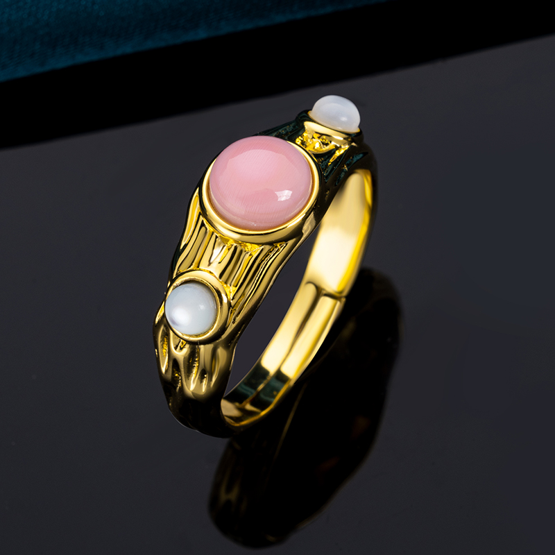 Minimalist Adjustable Ring: Natural Conch & Mother of Pearl