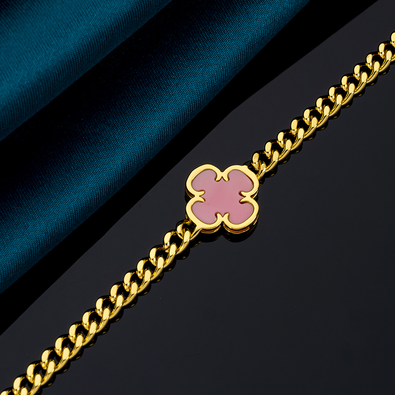 Queen Conch Clover Cuban Link | Pink Shell Bracelet