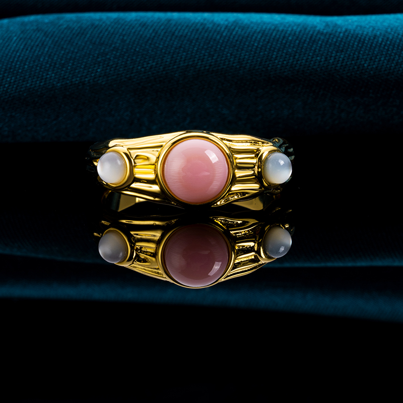 Minimalist Adjustable Ring: Natural Conch & Mother of Pearl