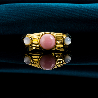 Minimalist Adjustable Ring: Natural Conch & Mother of Pearl