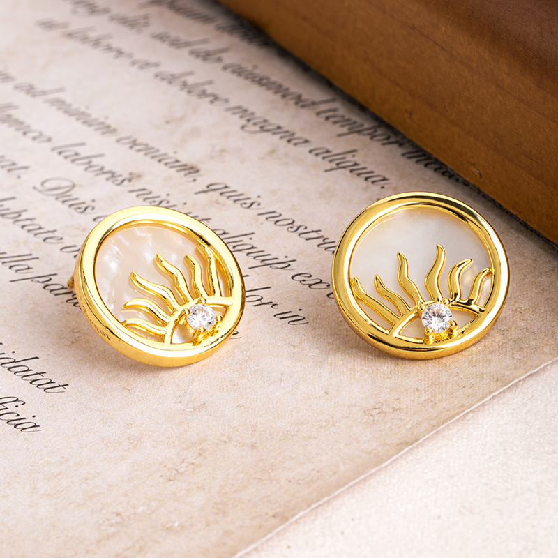 Sun Eye Coin Pendant - Natural White MOP, Boho Chic Necklace