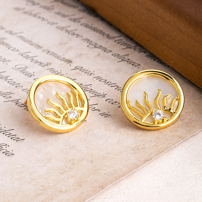 Sun Eye Coin Pendant - Natural White MOP, Boho Chic Necklace