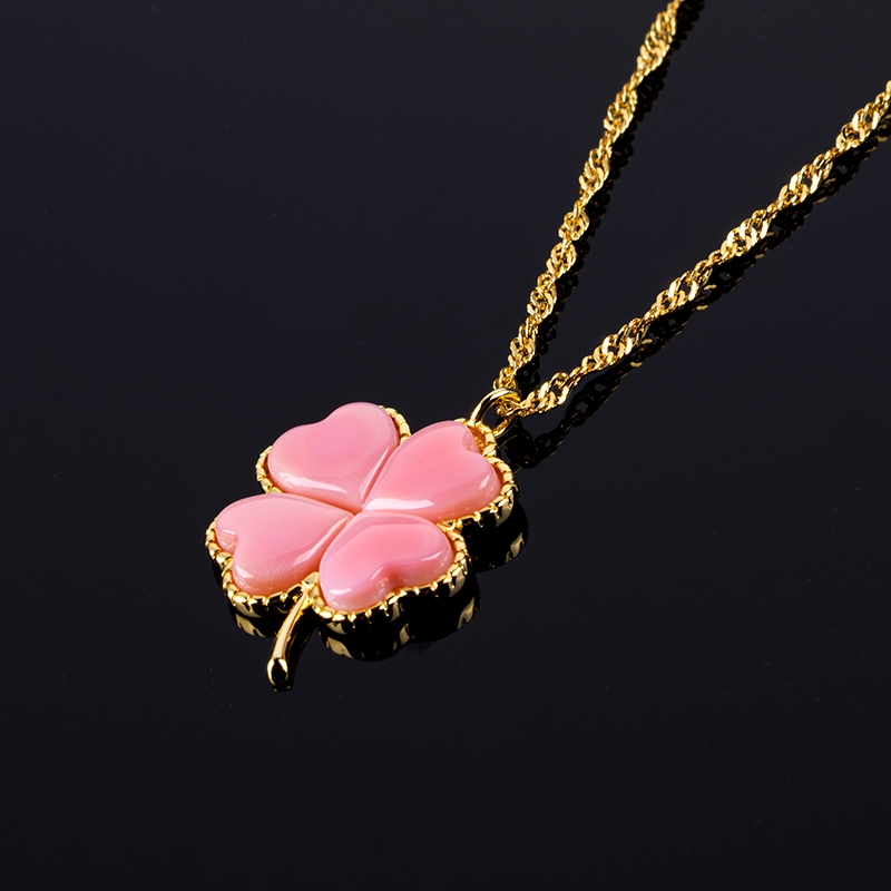 Sweetheart Clover Necklace - Pink Queen Conch, Luxe Collar Chain